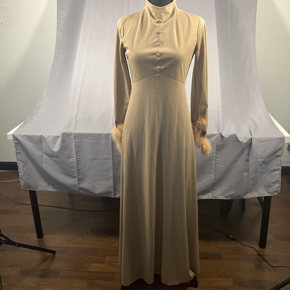 Vintage Beige Maxi Dress Womens Medium 70s Mod Long Sleeve Fur Cuff Evening Gown - Picture 1 of 16